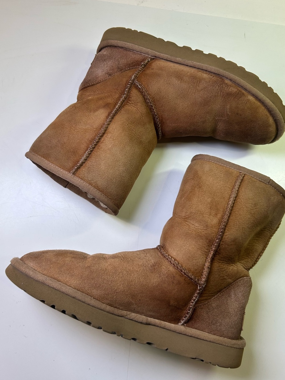 UGG Classic Short II Boots - Chestnut Brown Suede Shearling - Women's Size 7 - Picture 7 of 16